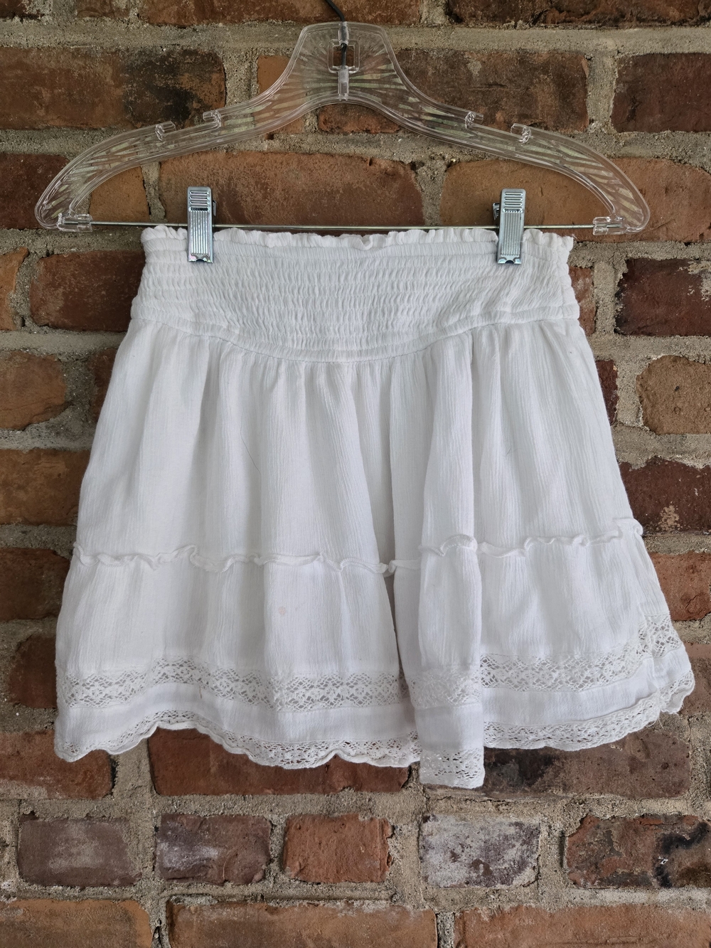Hollister White Tiered Lace-Trim Smocked Waist Skirt